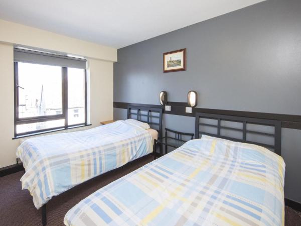Belfast International Youth Hostel : photo 2 de la chambre chambre lits jumeaux avec salle de bains privative