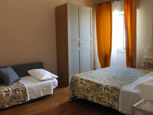 Vesuviane 'E Belle 'Mbriane B&B : photo 2 de la chambre chambre quadruple - vue sur montagnes