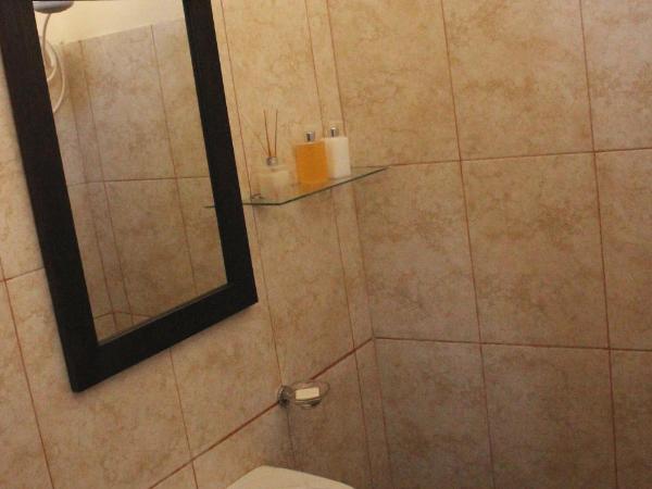 Villa Cabrera Apart and Suites : photo 5 de la chambre chambre triple Économique