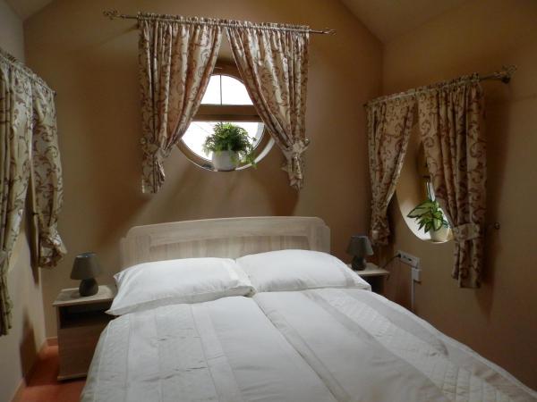 Nagyrét Panzió Eger : photo 1 de la chambre chambre familiale