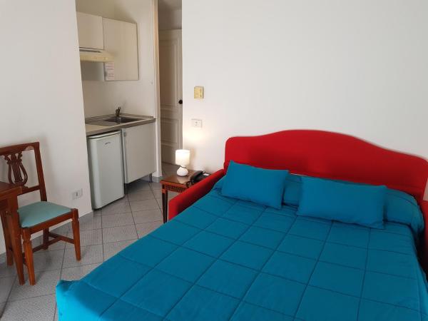 Palatium Mari : photo 1 de la chambre chambre double Économique avec terrasse - vue sur mer