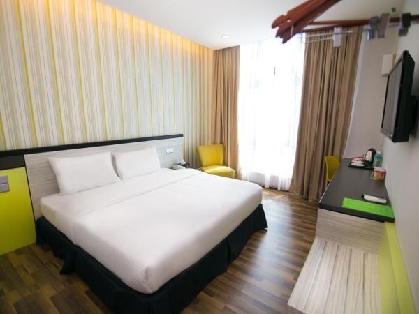 INDRA HOTEL - BOUTIQUE SUITES : photo 4 de la chambre chambre lit king-size supérieure