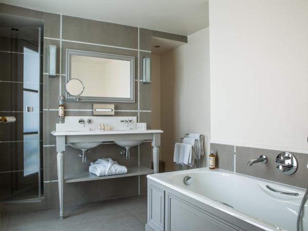 Hôtel Mansart - Esprit de France : photo 3 de la chambre chambre deluxe