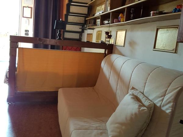 Dora Baltea Monolocale primo piano Mansarda secondo piano : photo 5 de la chambre studio standard