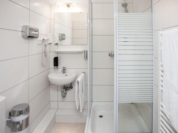 Hotel West : photo 2 de la chambre chambre simple