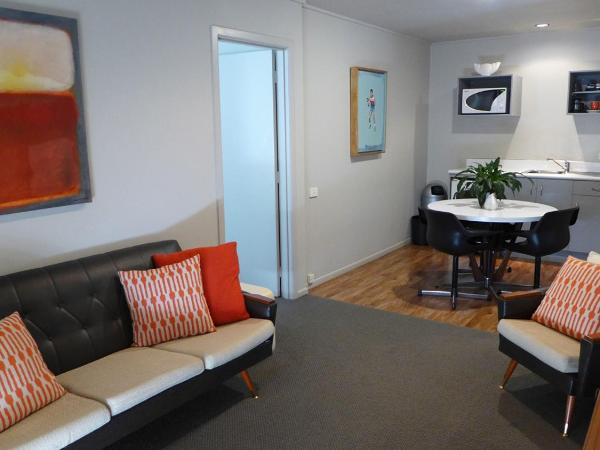 The Lake Motel : photo 1 de la chambre chambre de luxe donnant sur la cour