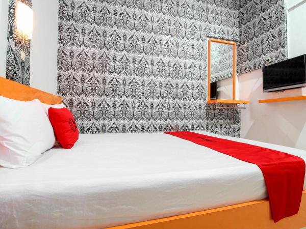 RedDoorz near Hartono Mall : photo 3 de la chambre chambre double reddoorz