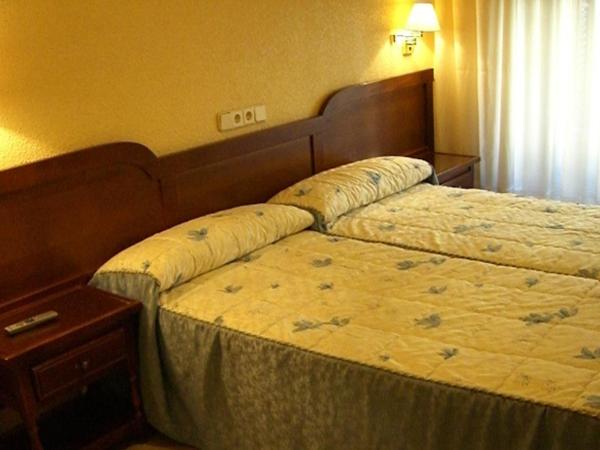 Hostal Benamar : photo 2 de la chambre chambre double ou lits jumeaux