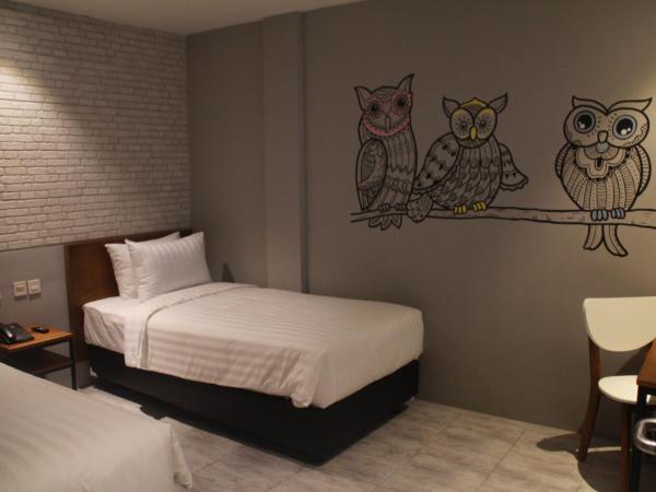 Nite & Day Surabaya - Kedungdoro : photo 7 de la chambre chambre double ou lits jumeaux standard