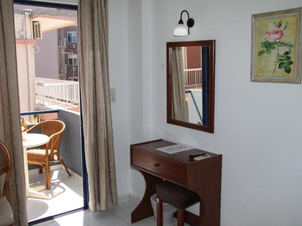 Danaos Hotel : photo 7 de la chambre chambre double