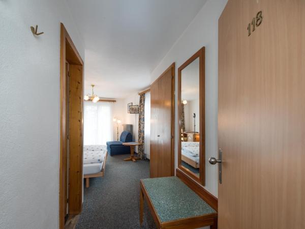 Hotel Rhodania : photo 8 de la chambre chambre double avec balcon ou terrasse - vue partielle sur mont cervin