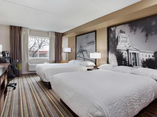 Super 8 by Wyndham Winnipeg West : photo 1 de la chambre chambre deluxe avec 2 lits queen-size - non-fumeurs