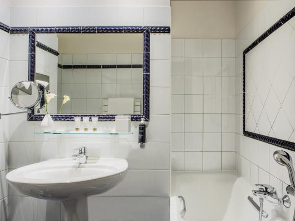 Hôtel Mansart - Esprit de France : photo 4 de la chambre chambre cosy