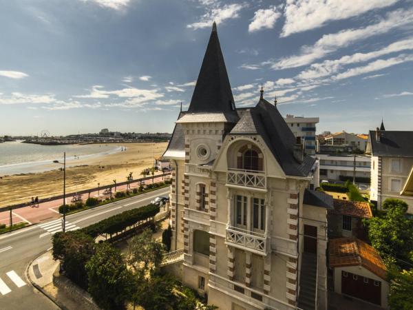 Family Golf Hotel : photo 5 de la chambre chambre double confortable avec terrasse latérale