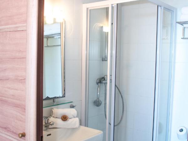 Hotel Roc E Mare : photo 2 de la chambre chambre double roc - vue sur jardin