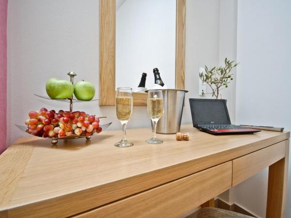 Xenia Hotel : photo 4 de la chambre chambre triple