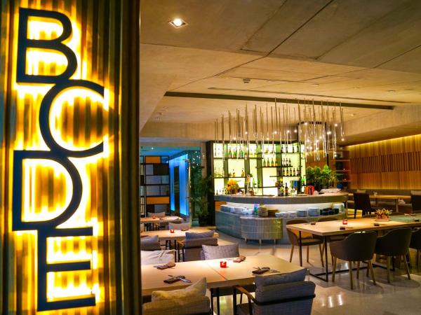 LiT BANGKOK Hotel : photo 6 de la chambre chambre double extra Éclat