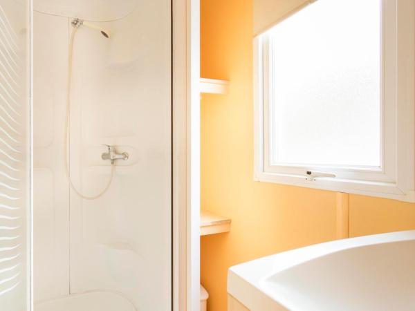 Village Vacances Le Parc Des Chênes (by Popinns) : photo 8 de la chambre mobile home