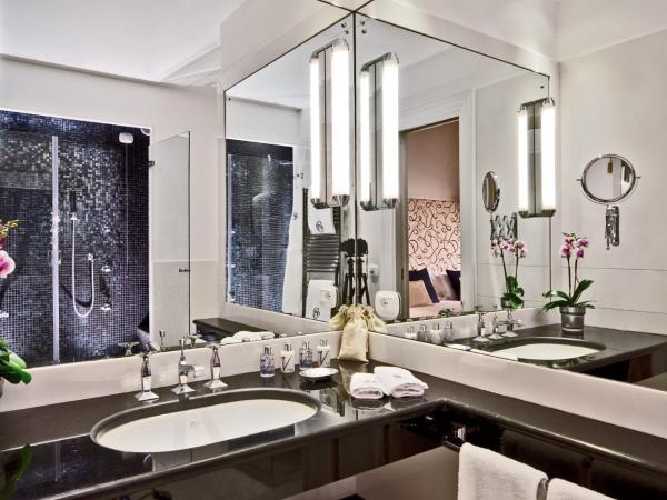 Grand Hotel Excelsior Vittoria : photo 5 de la chambre suite junior - vue latérale sur mer