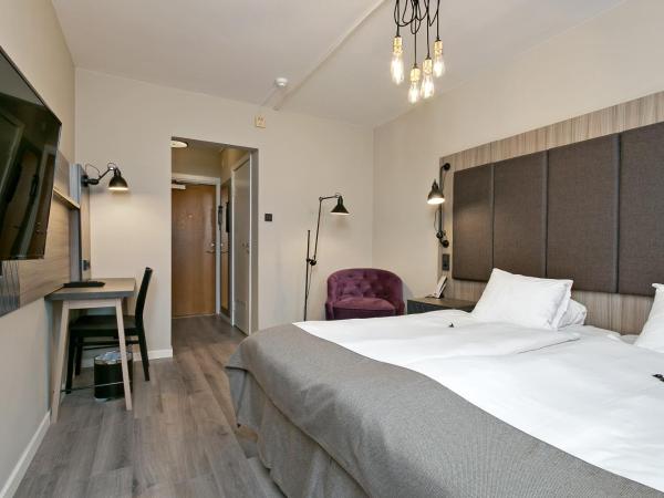 First Hotel Brommaplan : photo 3 de la chambre chambre lits jumeaux standard