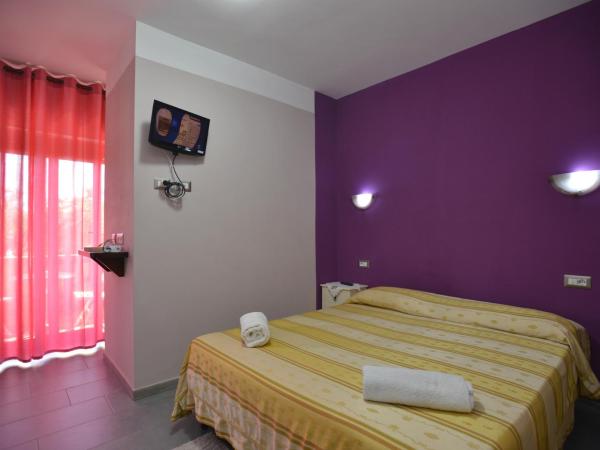 Guest house l'Edera di Gavina apt : photo 1 de la chambre grande chambre double