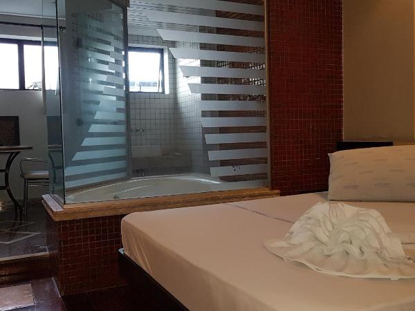 Platinum Hotel : photo 2 de la chambre suite deluxe avec baignoire spa