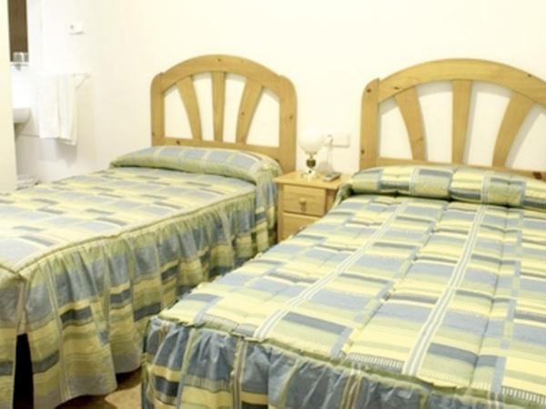 Hostal Las Torres : photo 1 de la chambre chambre double ou lits jumeaux