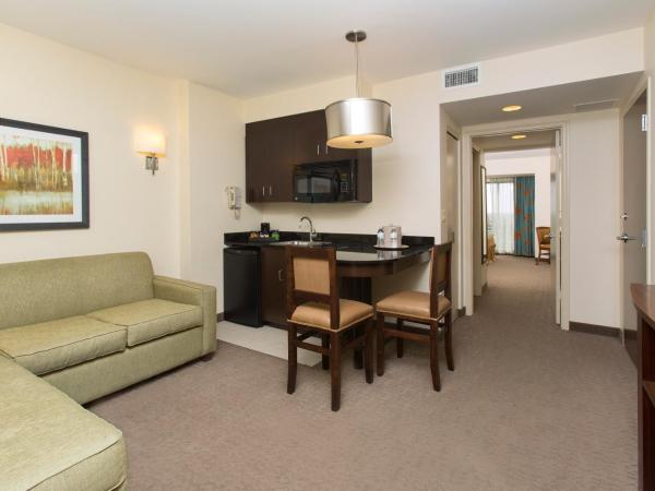 Plaza Suites On International Drive Near Universal Studios : photo 5 de la chambre suite 1 chambre lit king-size de luxe sans frais de service - vue sur ville