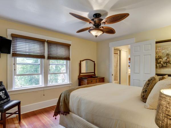 Hillcrest House Bed & Breakfast : photo 2 de la chambre chambre lit queen-size deluxe