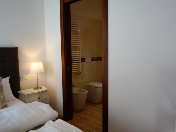 B&B HORTUS : photo 8 de la chambre chambre double ou lits jumeaux - vue sur jardin