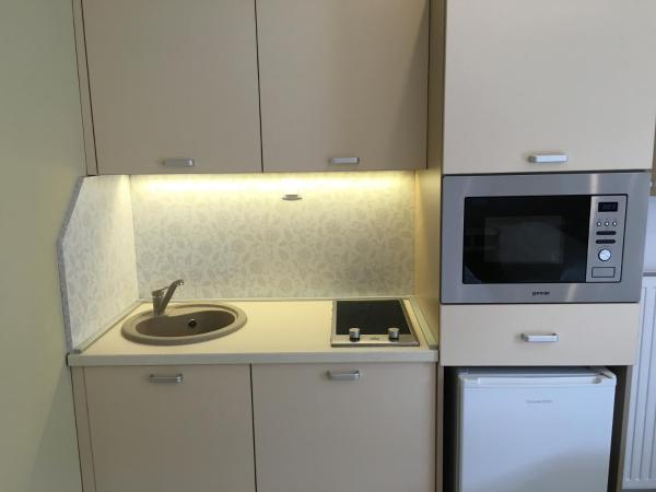 Mosoly Szallashely : photo 9 de la chambre suite lit queen-size avec baignoire spa