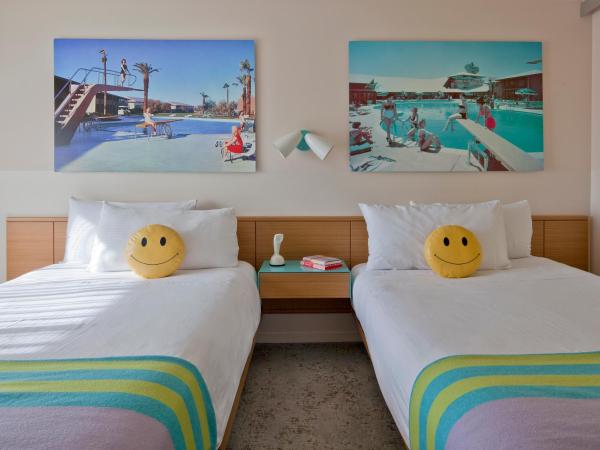 Beverly Laurel Hotel : photo 1 de la chambre chambre double avec 2 lits doubles