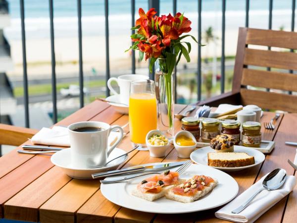 Grand Hyatt Rio de Janeiro : photo 9 de la chambre chambre lit king-size - accès au club - vue sur océan