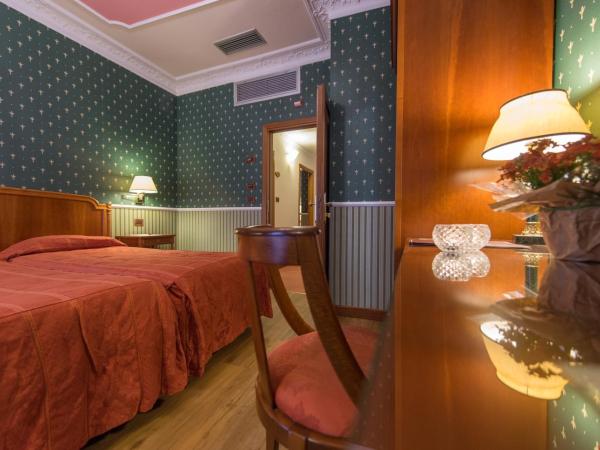 Strozzi Palace Hotel : photo 3 de la chambre chambre lits jumeaux