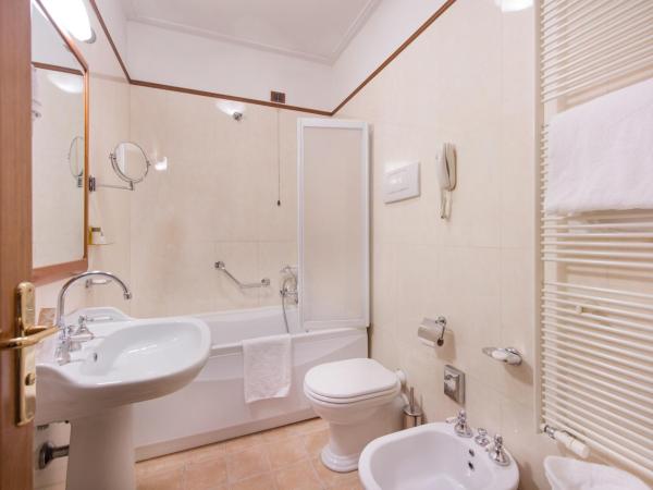 Strozzi Palace Hotel : photo 4 de la chambre chambre lits jumeaux