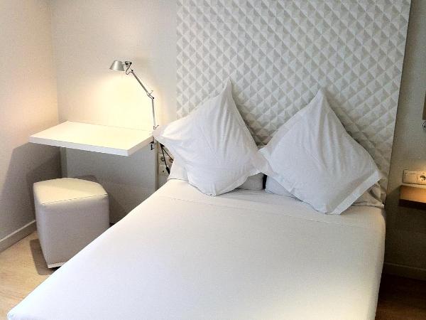 Urban Sea Hotel Atocha 113 : photo 2 de la chambre chambre double