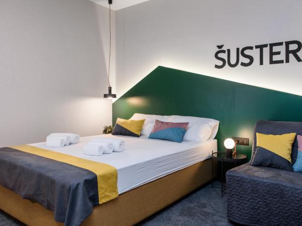 Stay Swanky Hostel : photo 10 de la chambre chambre double deluxe