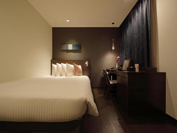 Red Roof Inn & Suites Osaka Namba Nipponbashi : photo 2 de la chambre standard double room with unit bath