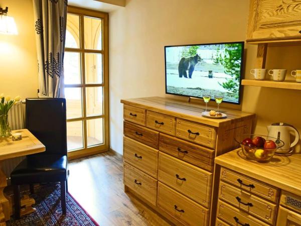 Ośrodek Wypoczynkowy Tatrzańska : photo 4 de la chambre chambre familiale avec salle de bains