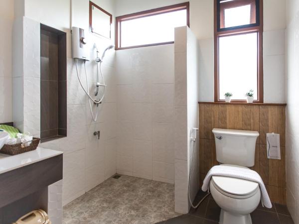 The Old City Wall Inn : photo 4 de la chambre chambre lits jumeaux deluxe