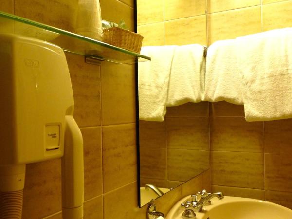 Classic Hotel : photo 4 de la chambre chambre triple