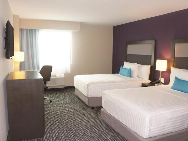 CHN Hotel Monterrey Aeropuerto, Trademark by Wyndham : photo 3 de la chambre chambre 2 lits queen-size - non-fumeurs