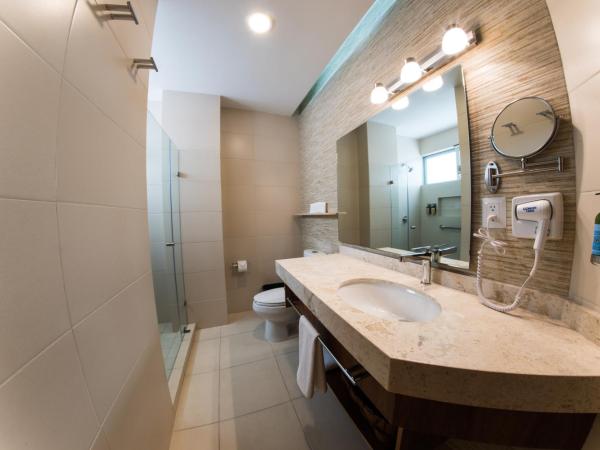 Hotel Clipperton : photo 7 de la chambre chambre lit king-size deluxe avec canapé-lit