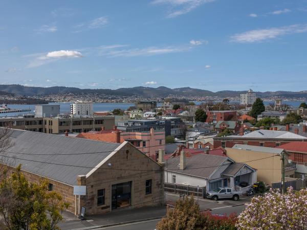 110 Hampden Apartments : photo 5 de la chambre executive one-bedroom apartment - 7