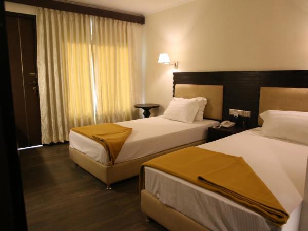 Hotel La Castle : photo 1 de la chambre chambre deluxe