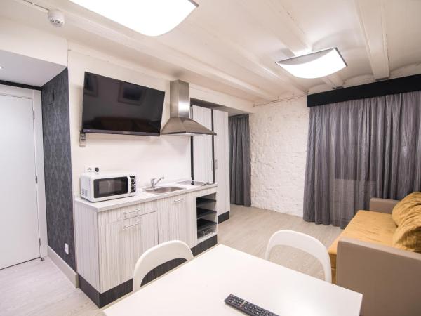 Petit Palace Boqueria Garden : photo 3 de la chambre appartement (6 adultes)