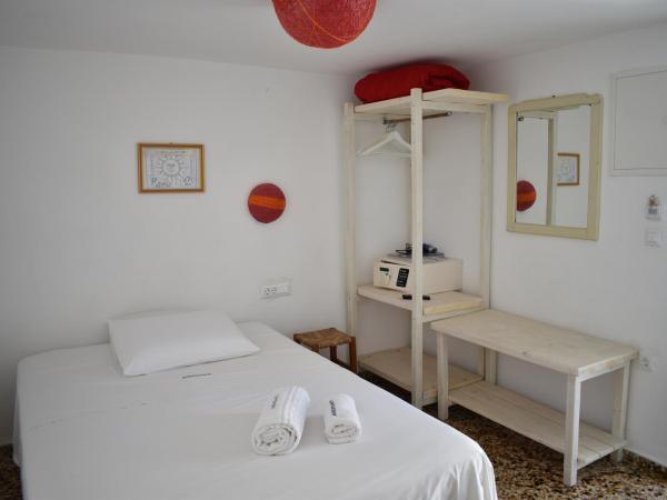 Andriani's Guest House : photo 8 de la chambre chambre simple