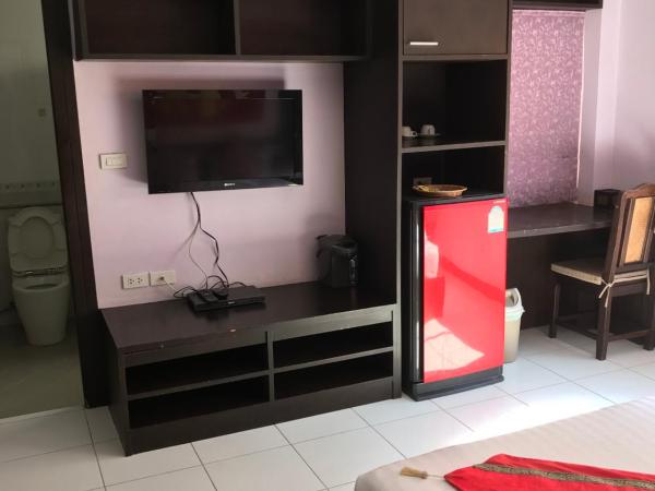 ZIP Hotel & Restaurant : photo 3 de la chambre chambre lit queen-size