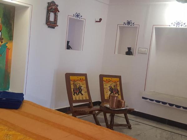 Hari Niwas Guest House : photo 6 de la chambre chambre lit queen-size deluxe