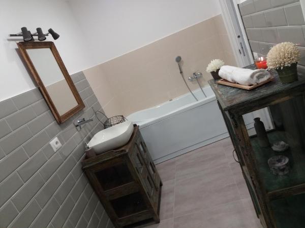 Ad Hoc Rooms : photo 10 de la chambre chambre quadruple avec balcon